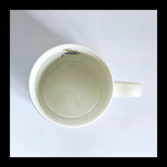 Set of 2 Vintage 1970's Wedgwood Potter Peter Rabbit Baby Mugs - Picture 4 of 5